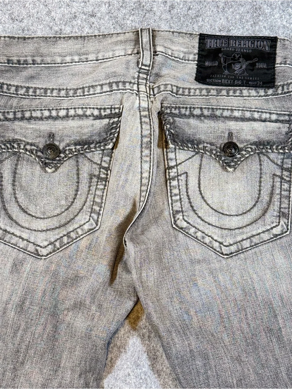 True Religion Ricky Big T Distressed Gray Jeans Size 34